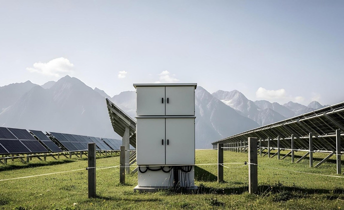 Installation of combined solar and battery systems Img